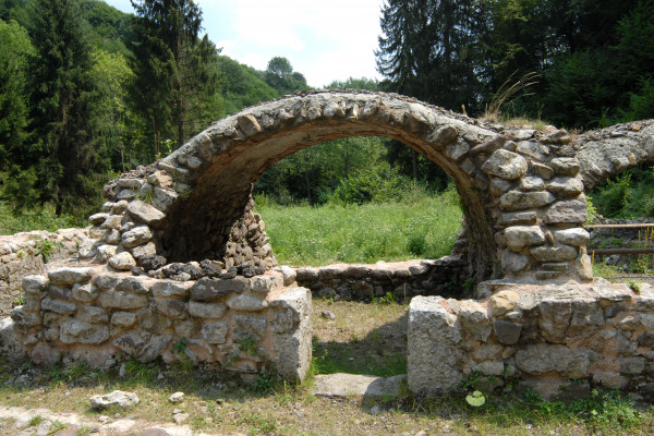 particolare arcata Forno Fusorio