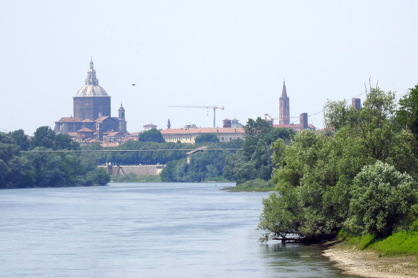 Pavia, vista dalla Panchina Gigante n114 Travacò foto di Karen CR