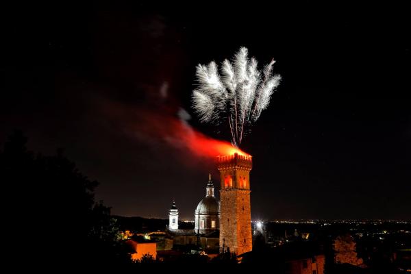 spettacolo pirotecnico torre