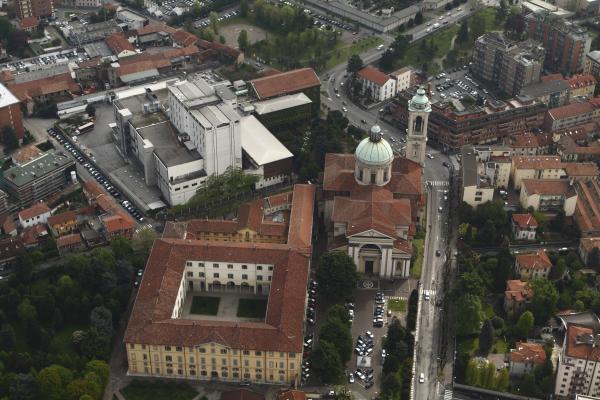 Il Santuario e il Collegio degli Oblati visti dall'alto - foto di Vittore Marciandi