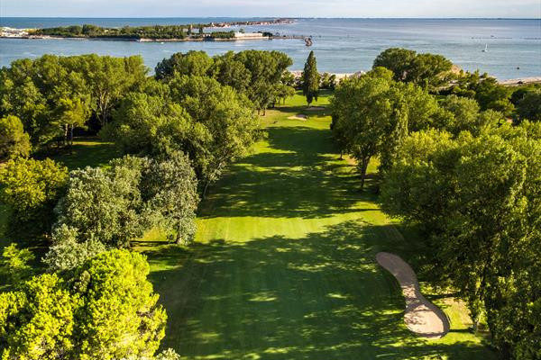 Circolo Golf Venezia vista fairway e laguna