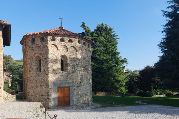Battistero di Agliate