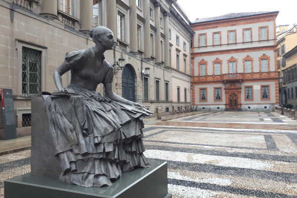 Milano piazza Belgioioso